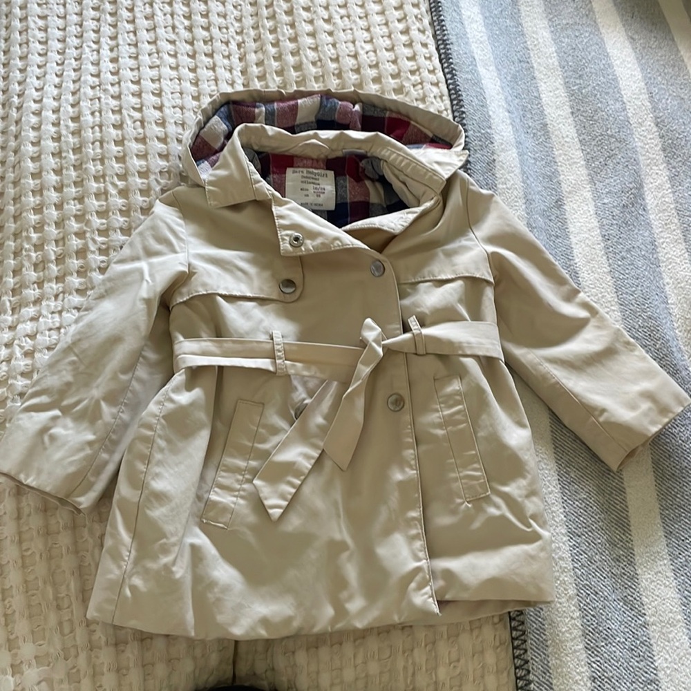 Zara 18-24 trench coach